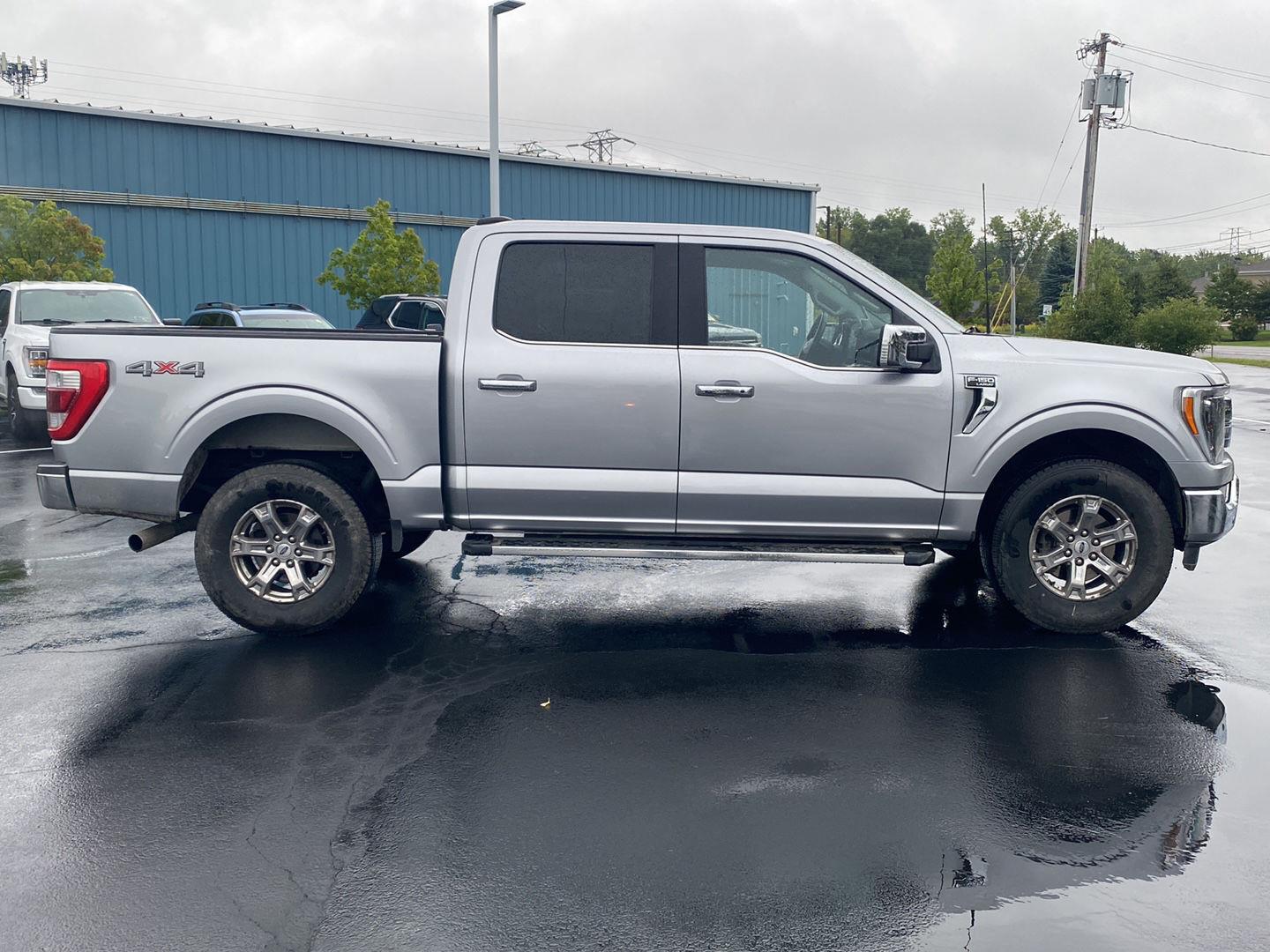 Used 2022 Iconic Silver Ford LARIAT image 11