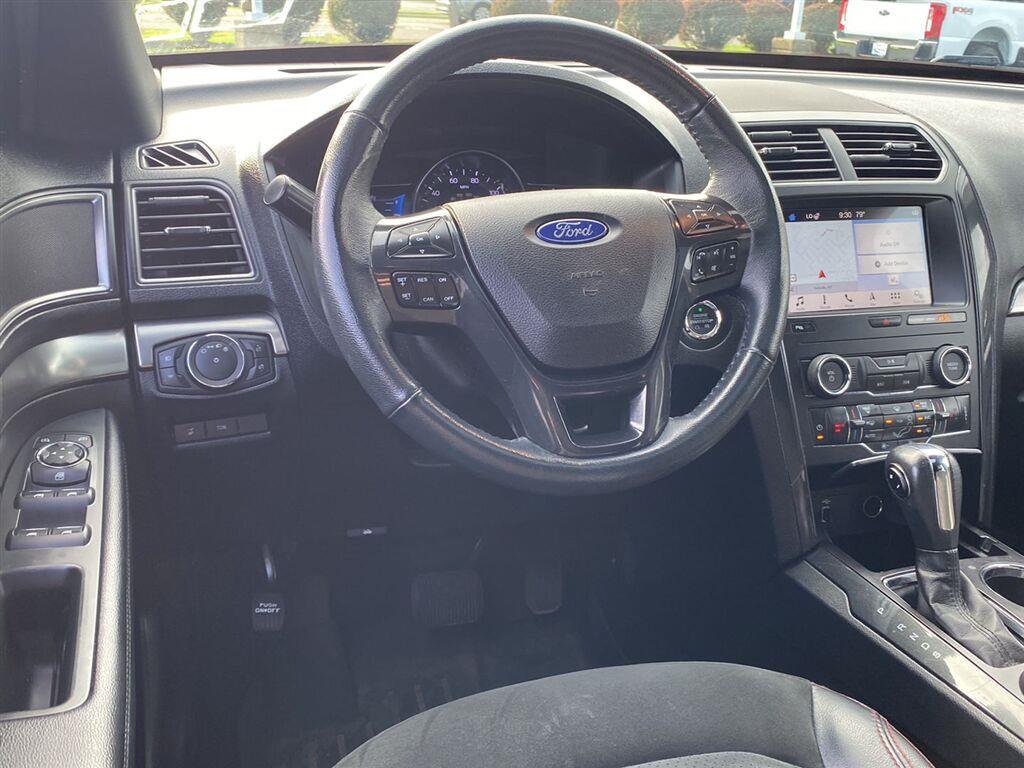 Used 2019 Agate Black Ford XLT image 3
