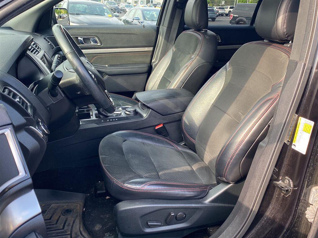 Used 2019 Agate Black Ford XLT image 2