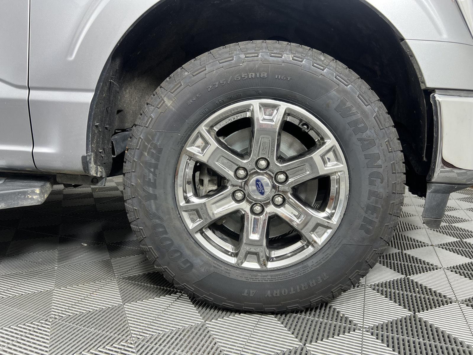 Used 2022 Iconic Silver Ford LARIAT image 12