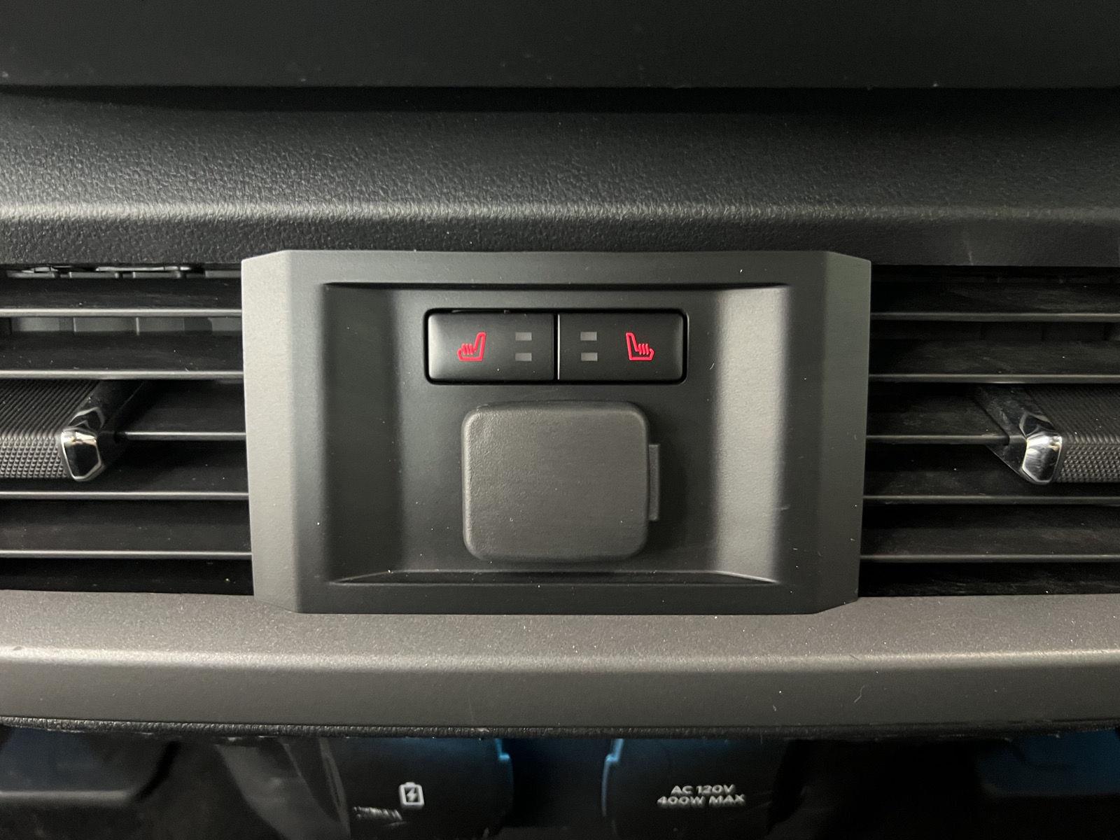 Used 2022 Iconic Silver Ford LARIAT image 21
