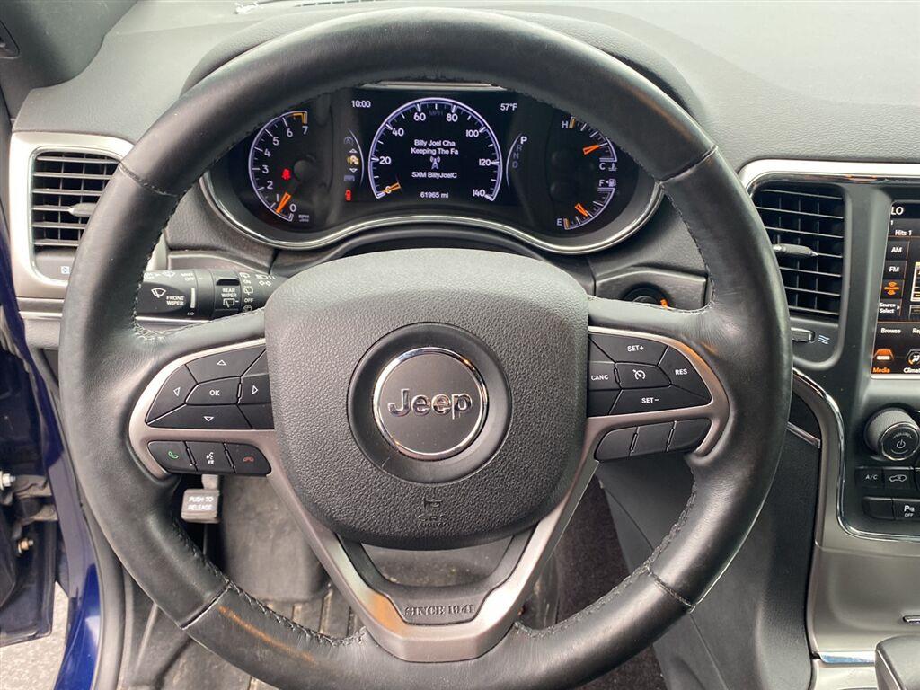 Used 2018 True Blue Pearlcoat Jeep Limited image 17