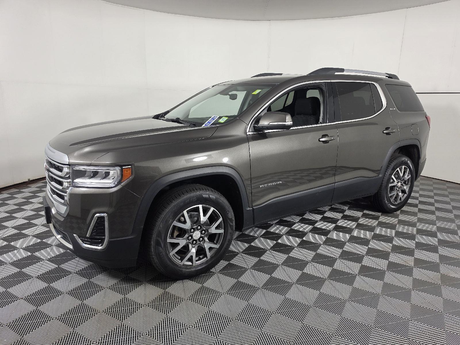 Used 2020 Smokey Quartz Metallic GMC SLE image 6