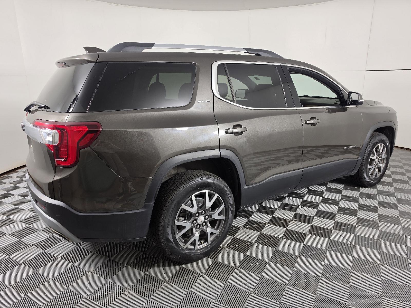 Used 2020 Smokey Quartz Metallic GMC SLE image 10