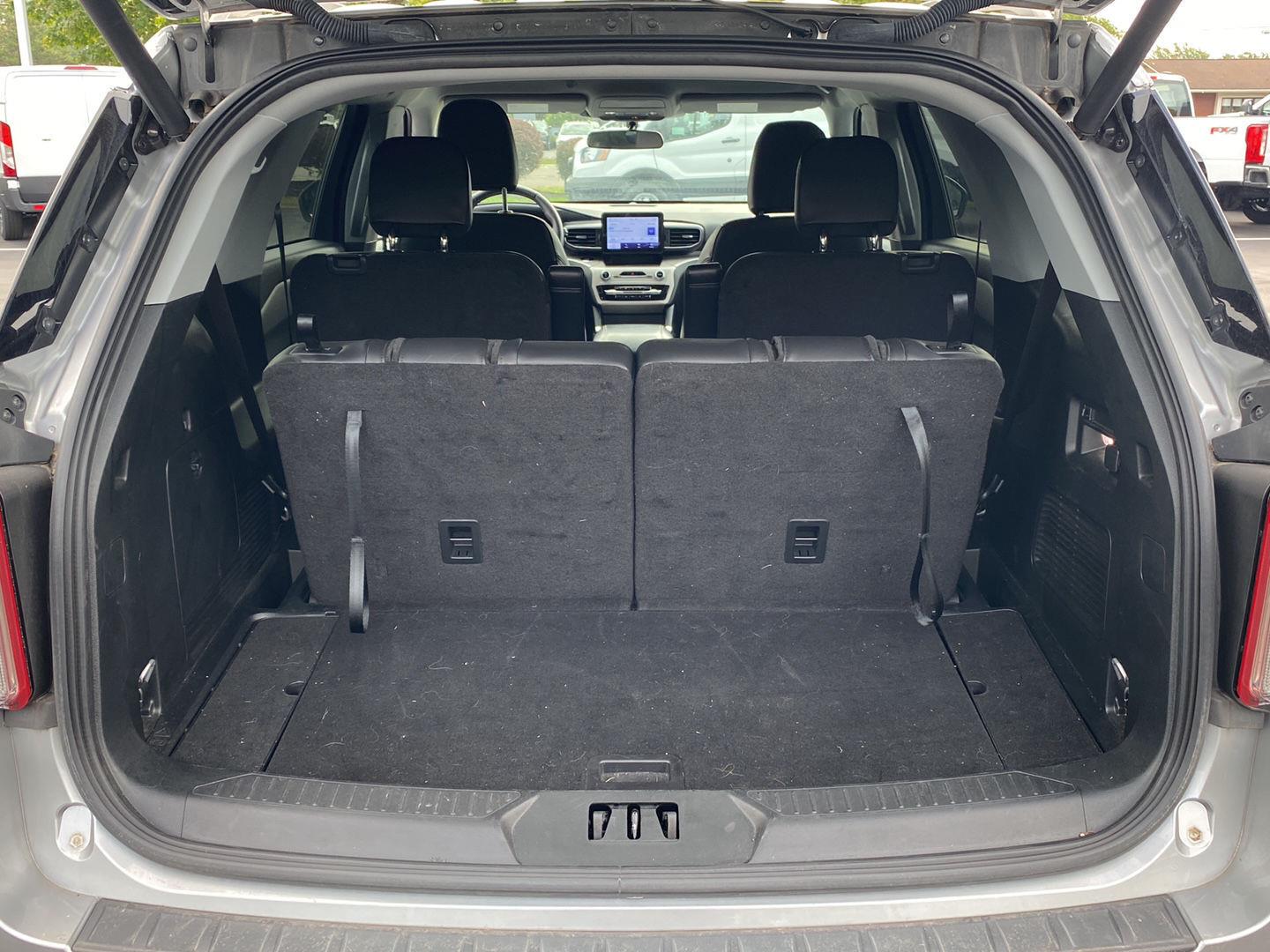 Used 2023 Iconic Silver Ford XLT image 13