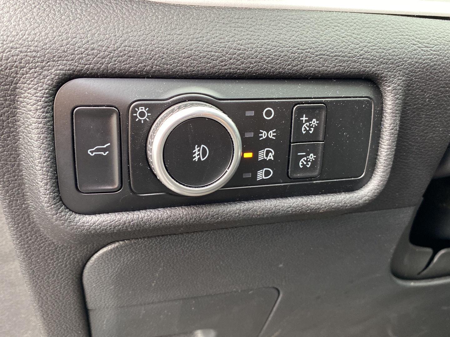 Used 2023 Iconic Silver Ford XLT image 16