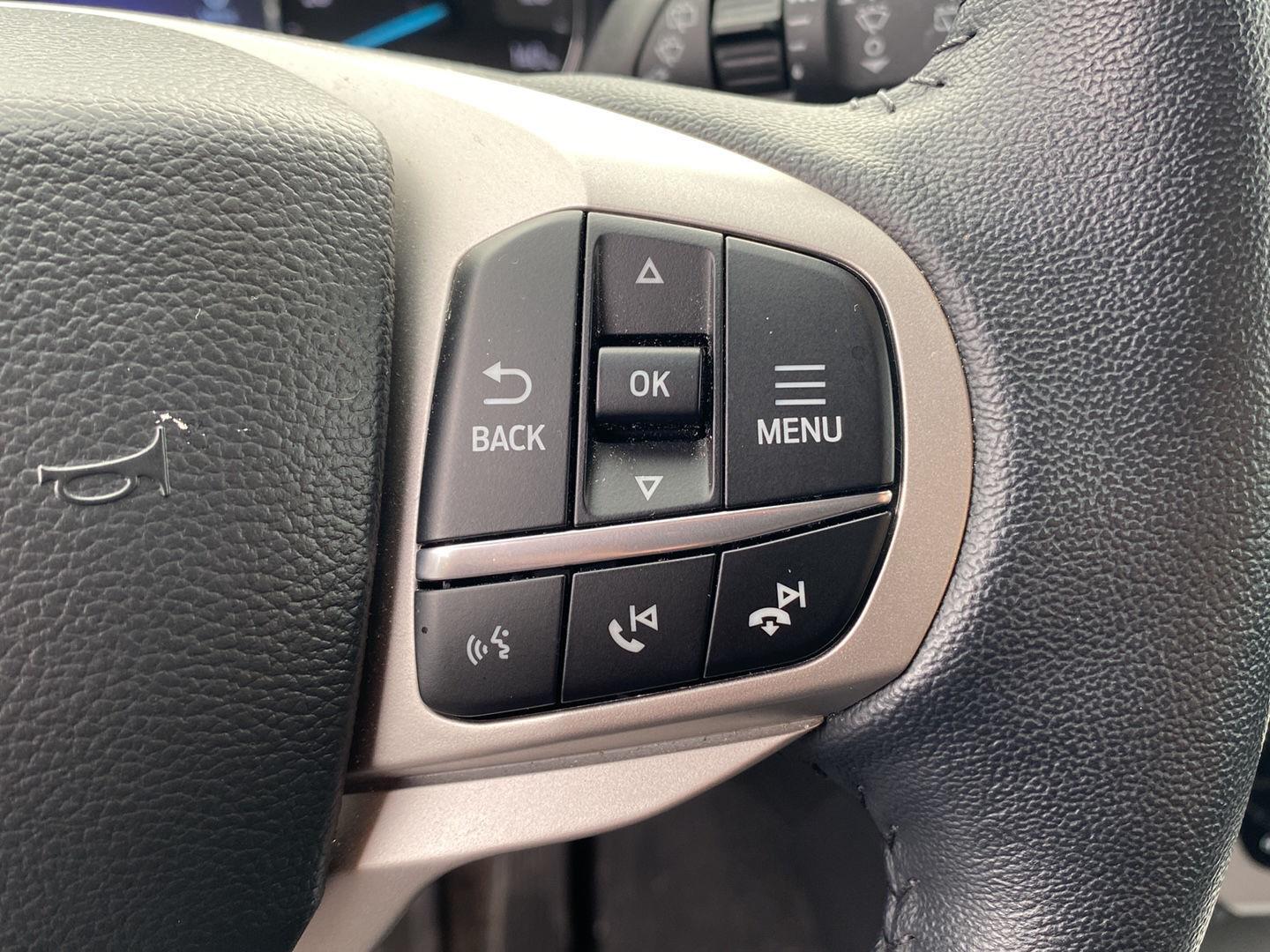 Used 2023 Iconic Silver Ford XLT image 19