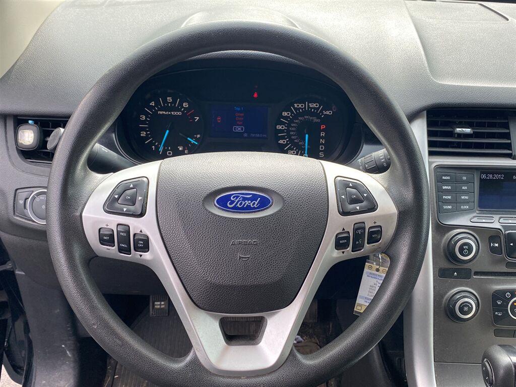 Used 2013 Tuxedo Black Metallic Ford SE image 17
