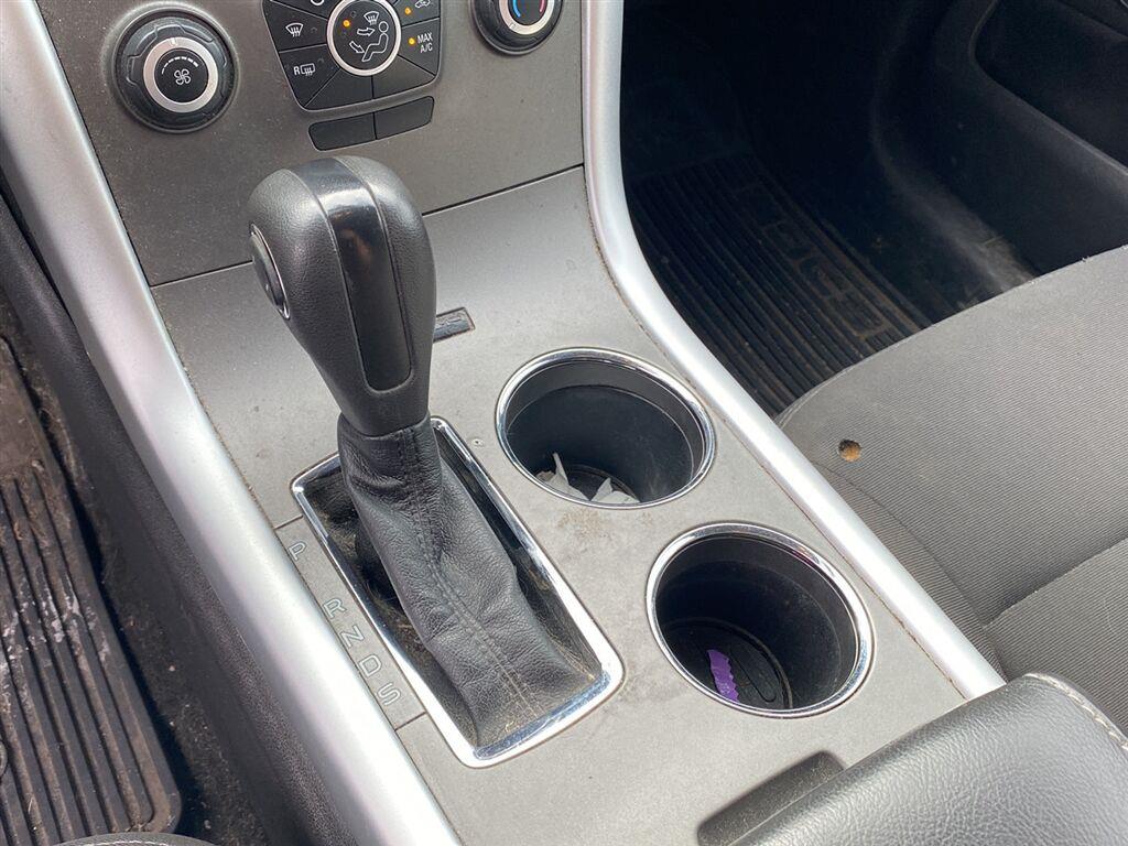 Used 2013 Tuxedo Black Metallic Ford SE image 20
