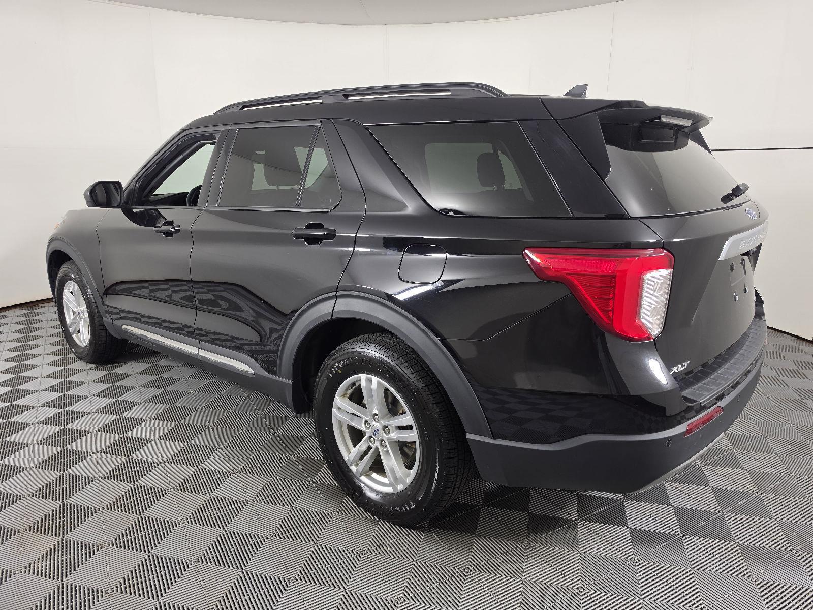 Used 2022 Agate Black Ford XLT image 9