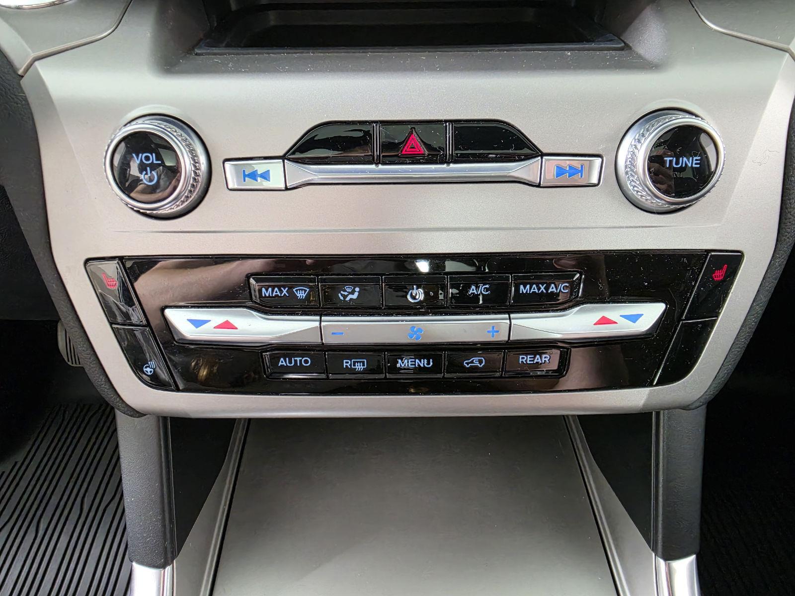 Used 2022 Agate Black Ford XLT image 19