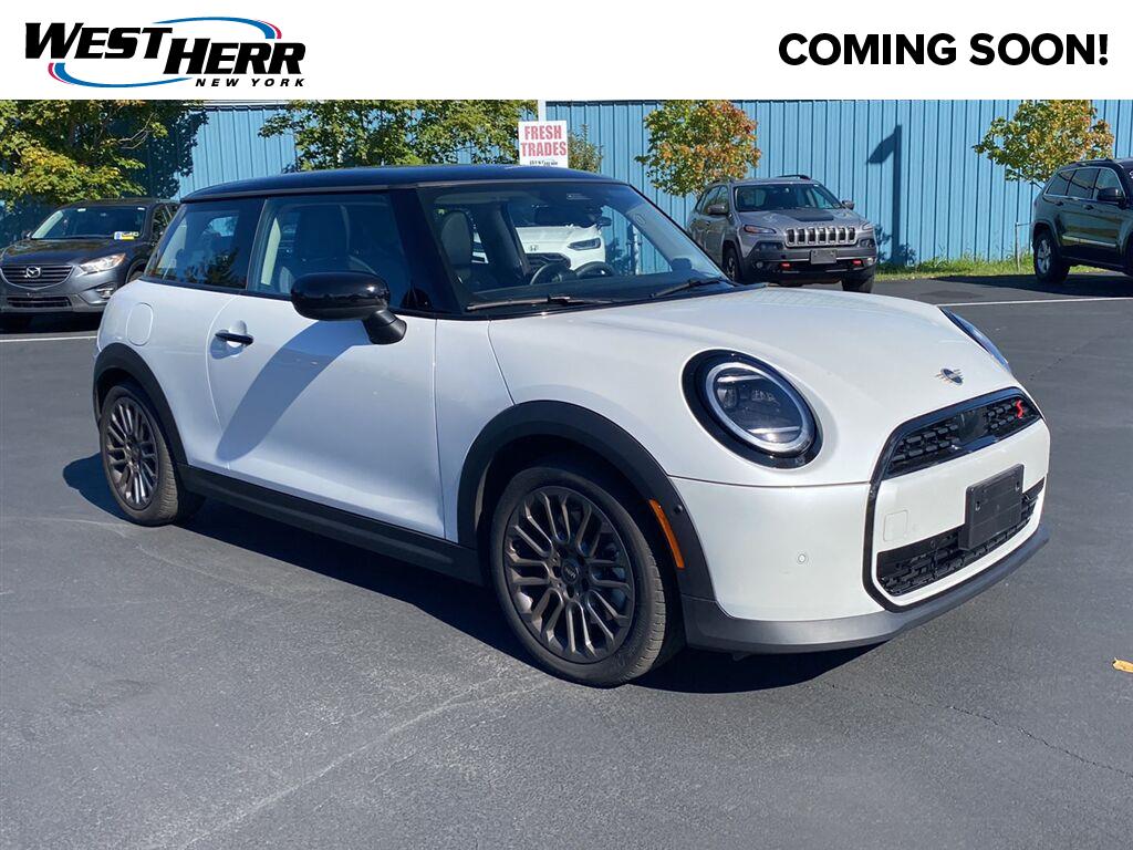 Nanuq White Metallic 2025 MINI Cooper Hatchback Front-Wheel Drive 7-Speed Dual Clutch