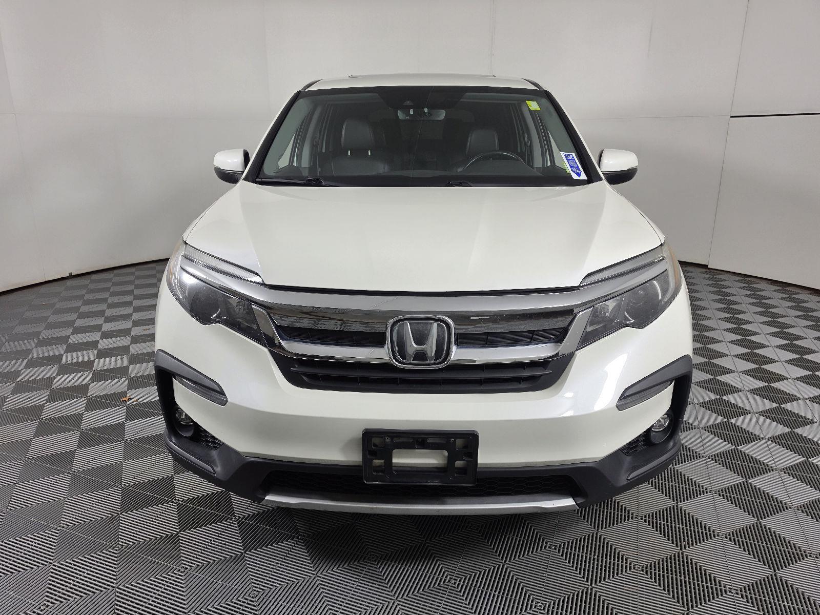 Used 2019 White Diamond Pearl Honda EX-L image 6