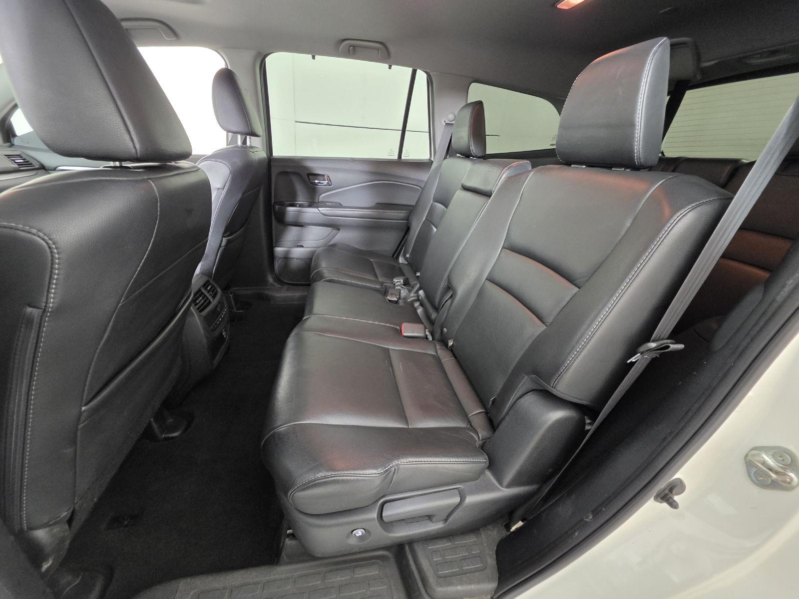 Used 2019 White Diamond Pearl Honda EX-L image 21