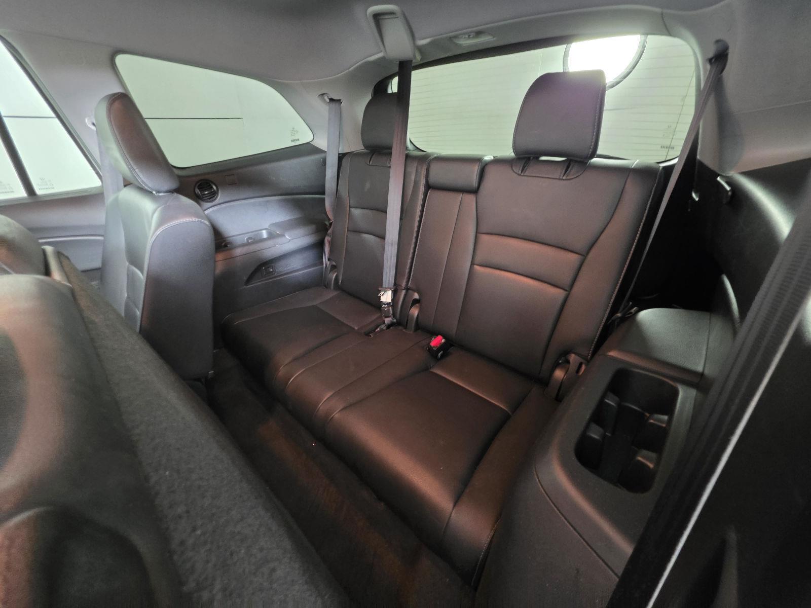Used 2019 White Diamond Pearl Honda EX-L image 22