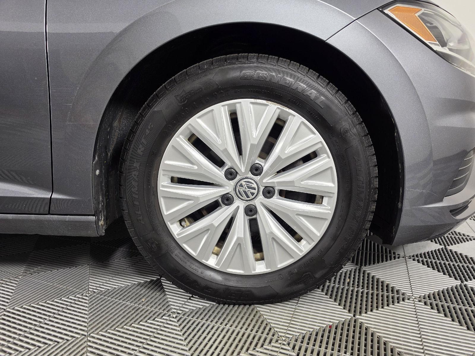 Used 2019 Platinum Gray Metallic Volkswagen S image 12