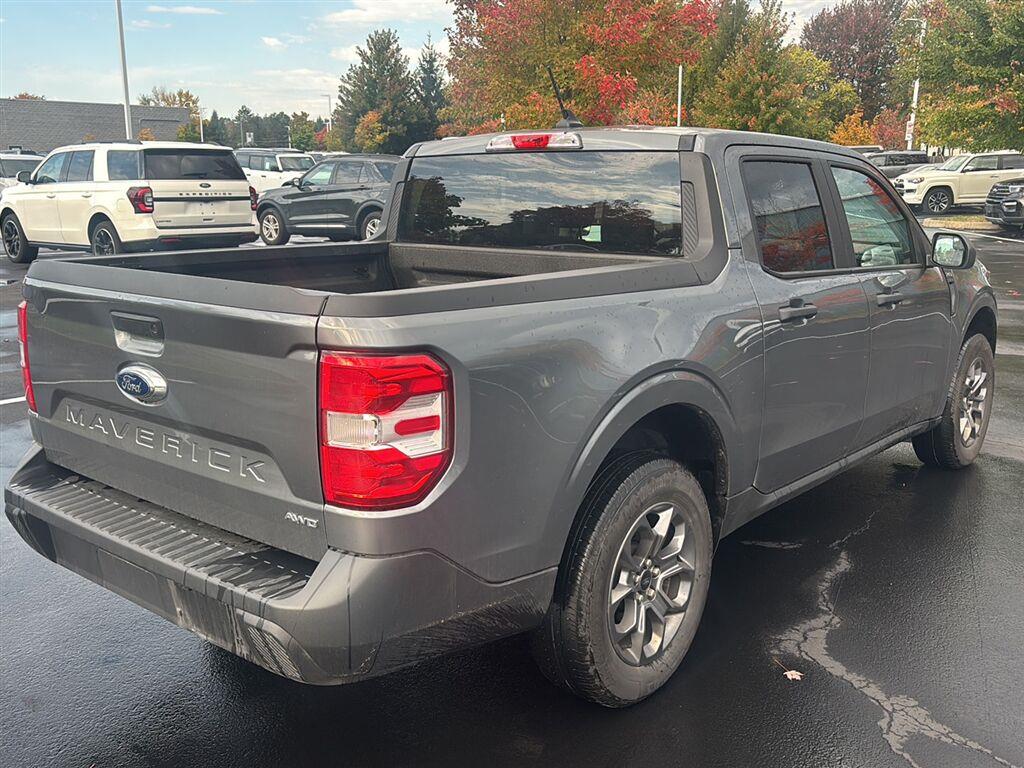 Used 2024 Carbonized Gray Metallic Ford XLT image 4