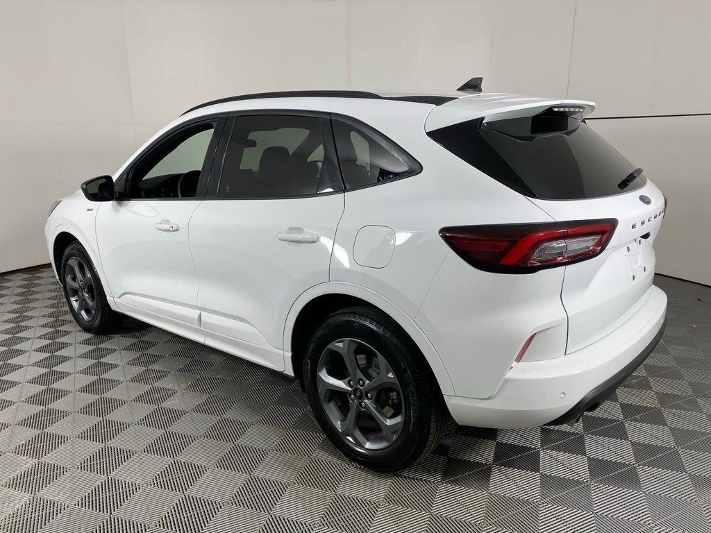 Used 2023 Oxford White Ford ST-Line image 8
