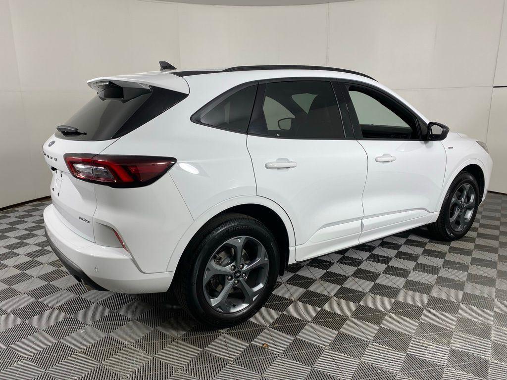 Used 2023 Oxford White Ford ST-Line image 10