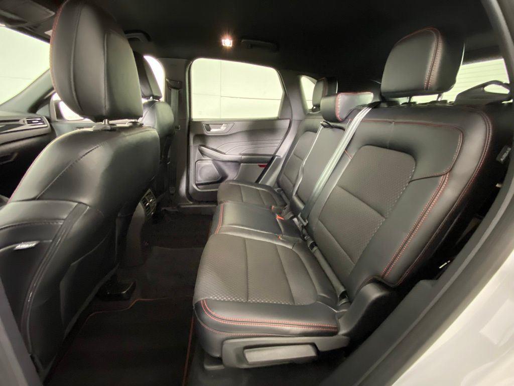 Used 2023 Oxford White Ford ST-Line image 19