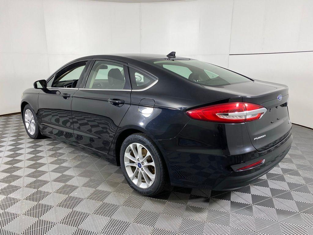 Used 2020 Black Metallic Ford SE image 8