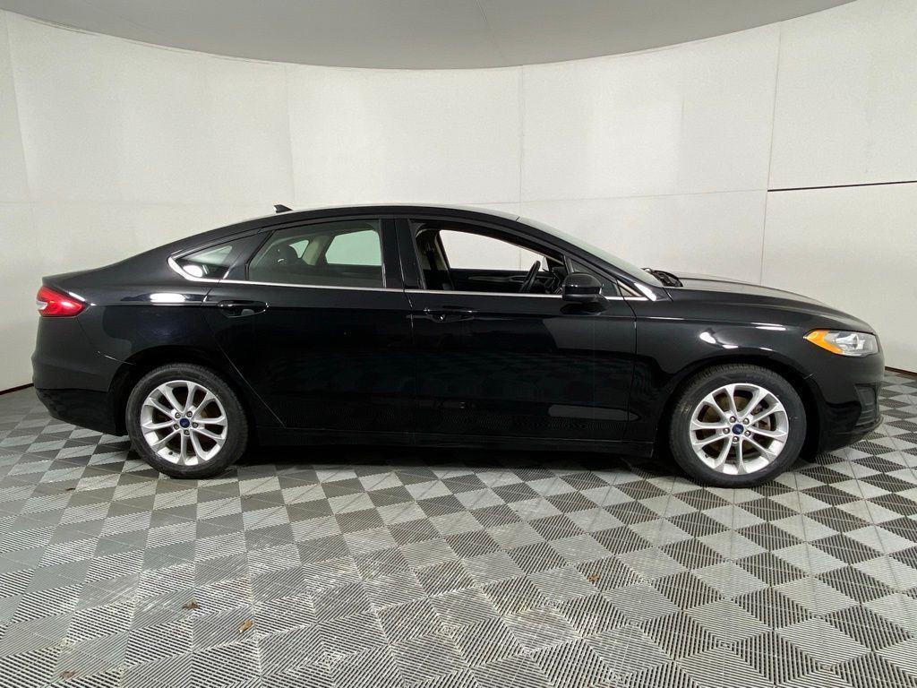 Used 2020 Black Metallic Ford SE image 11