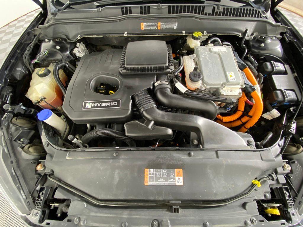 Used 2020 Black Metallic Ford SE image 20