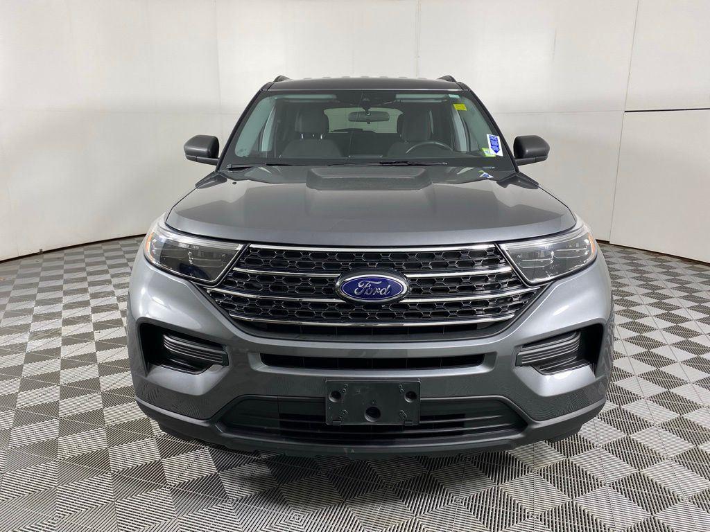 Used 2023 Gray Metallic Ford XLT image 5