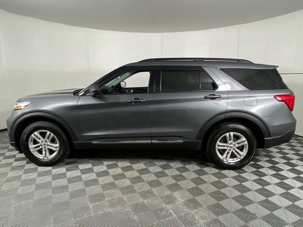 Used 2023 Gray Metallic Ford XLT image 7