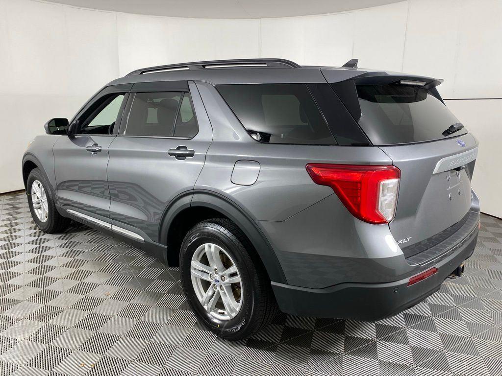 Used 2023 Gray Metallic Ford XLT image 8