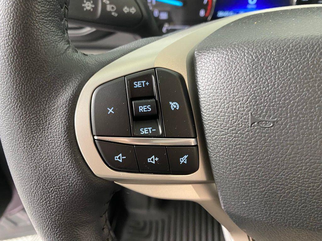 Used 2023 Gray Metallic Ford XLT image 14