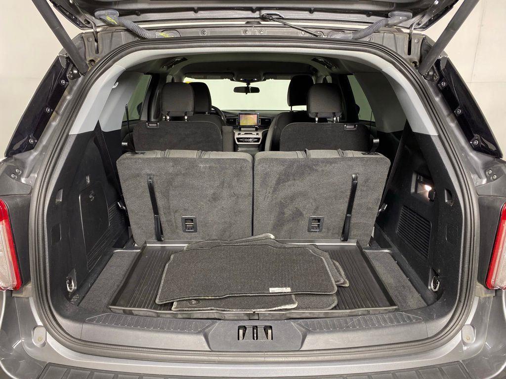 Used 2023 Gray Metallic Ford XLT image 22