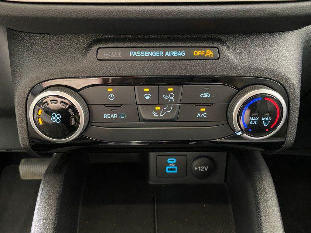 Certified Used 2022 Gray Metallic Ford SE image 18