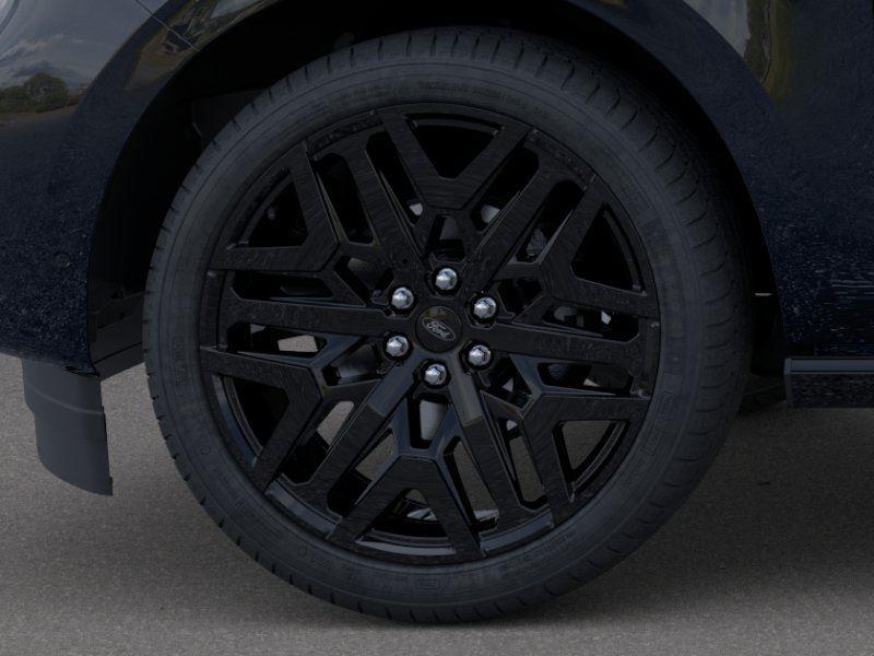 New 2026 UM AGATE BLACK METALLIC Ford Platinum image 19