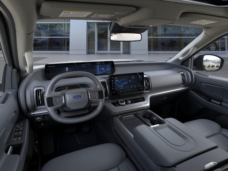 New 2026 Star White Metallic Tri-Coat Ford Active image 9