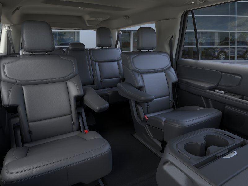 New 2026 Star White Metallic Tri-Coat Ford Active image 11