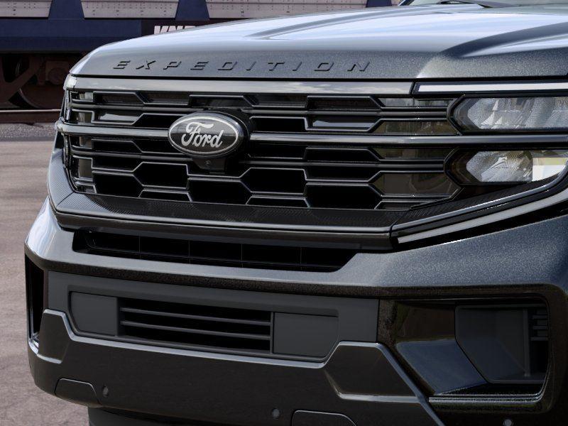 New 2027 UM AGATE BLACK METALLIC Ford Platinum image 17