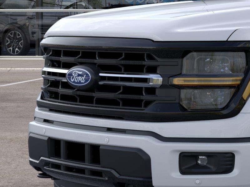 New 2026 Oxford White Ford XLT image 17