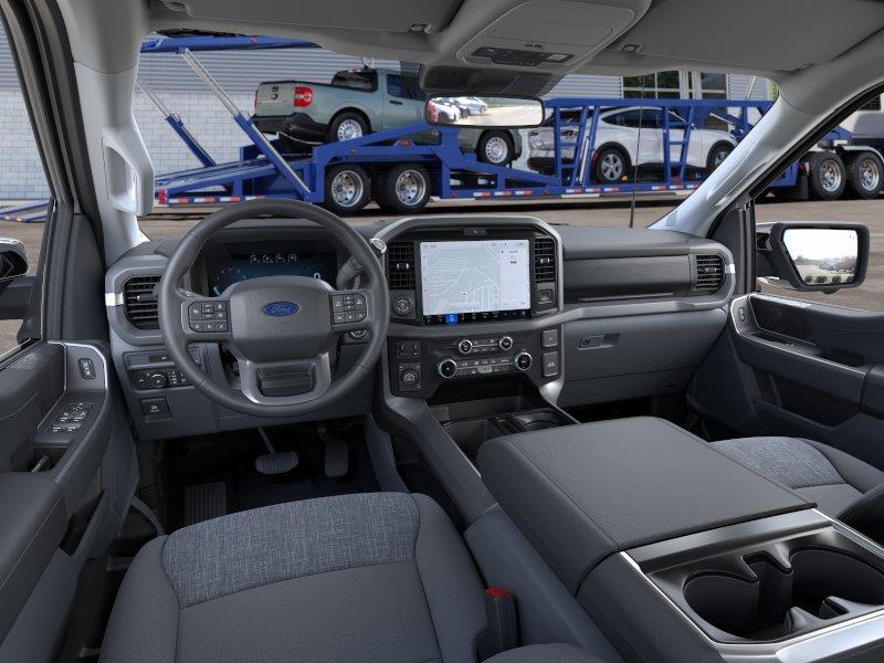 New 2026 Oxford White Ford XLT image 9