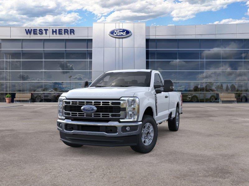 New 2026 Oxford White Ford XLT image 3