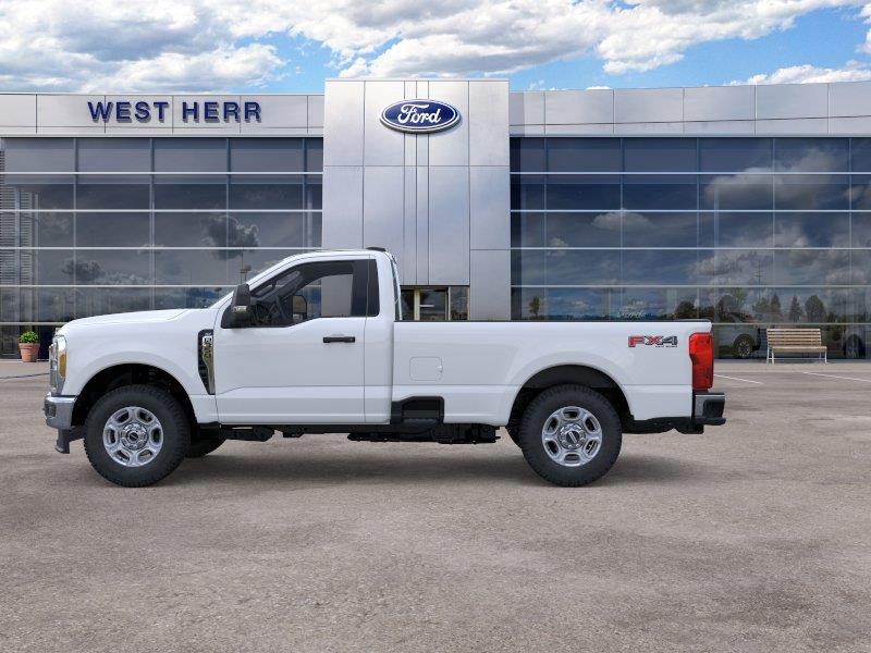 New 2026 Oxford White Ford XLT image 4