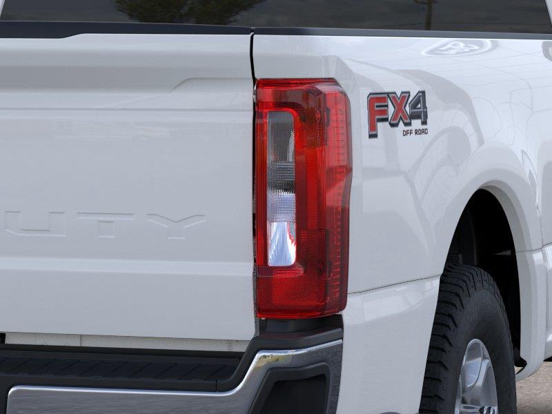 New 2026 Oxford White Ford XLT image 21