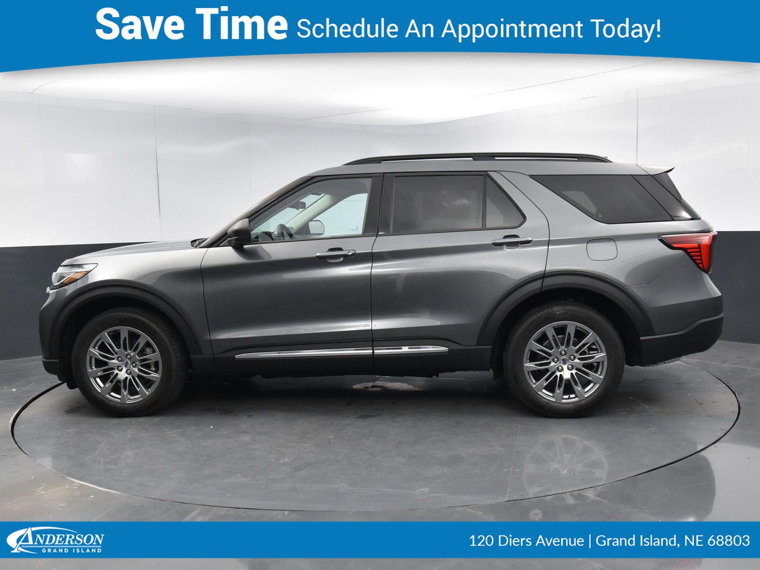 Ford Explorer's photo