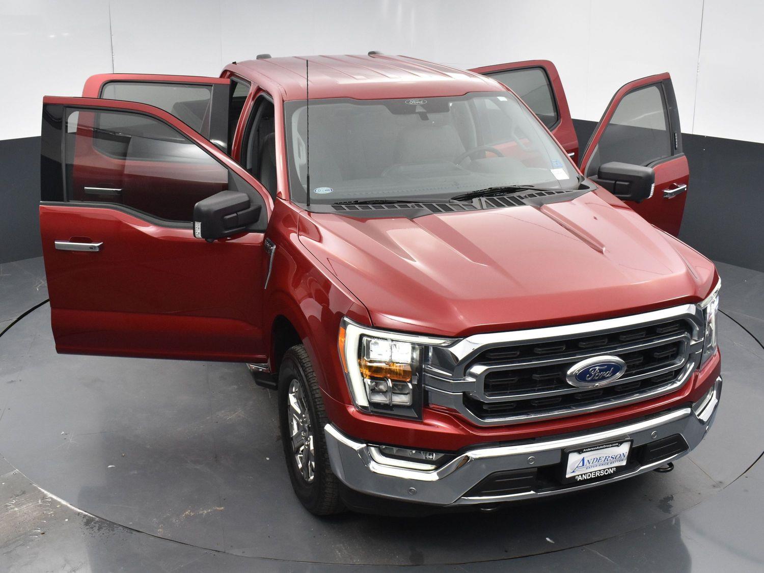 Used 2022 Ford F-150 XLT Crew Cab Truck for sale in Grand Island NE