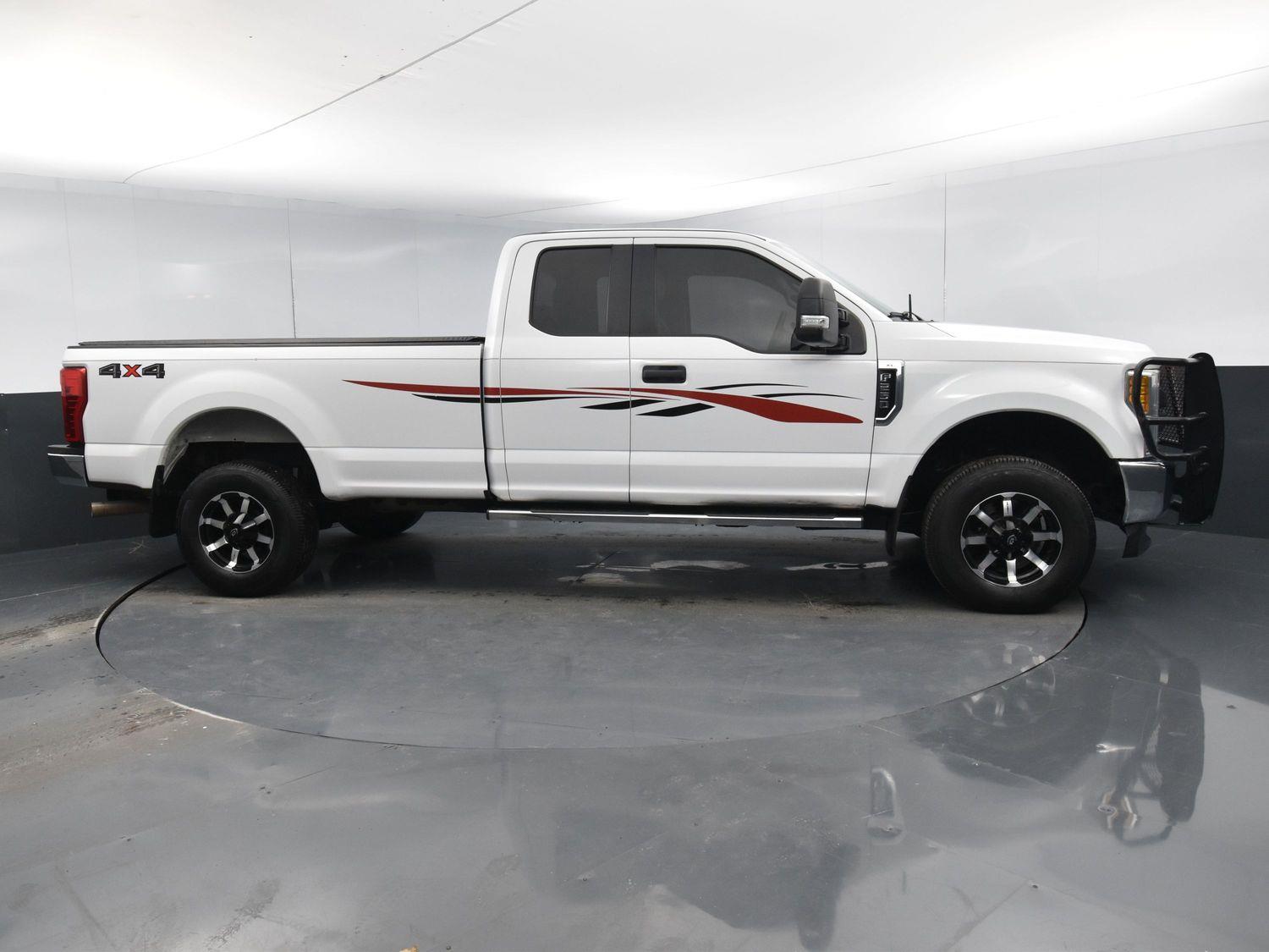 Used 2017 Ford Super Duty F-250 SRW XL Super Cab Truck for sale in Grand Island NE