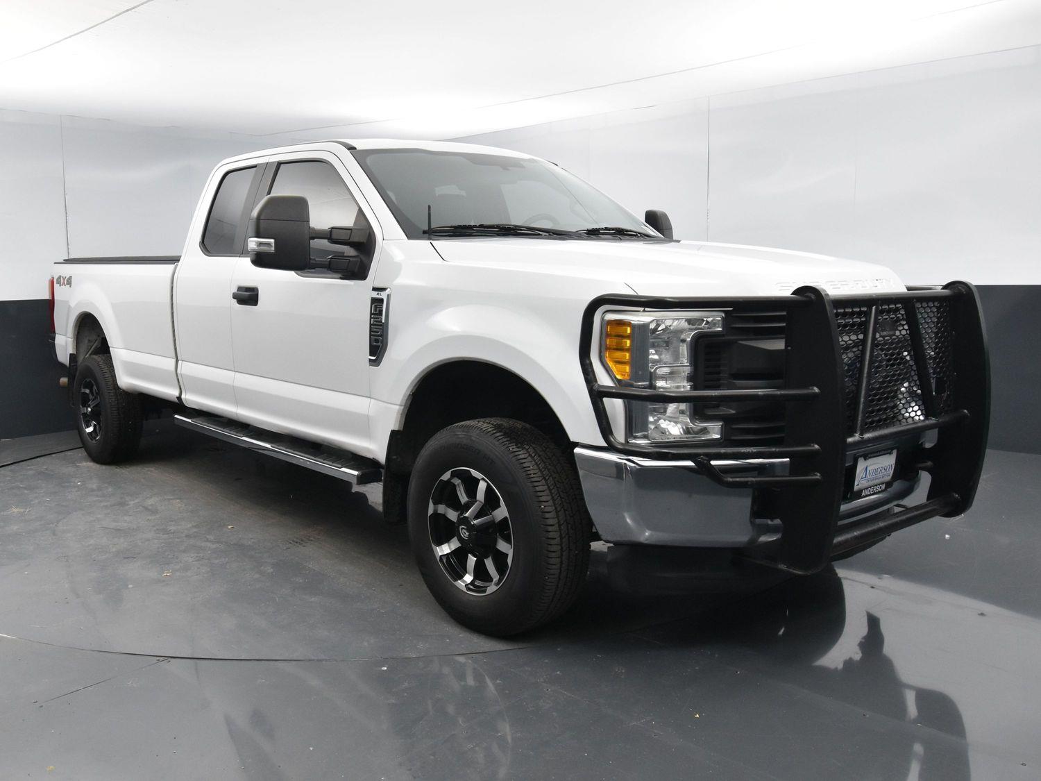 Used 2017 Ford Super Duty F-250 SRW XL Super Cab Truck for sale in Grand Island NE