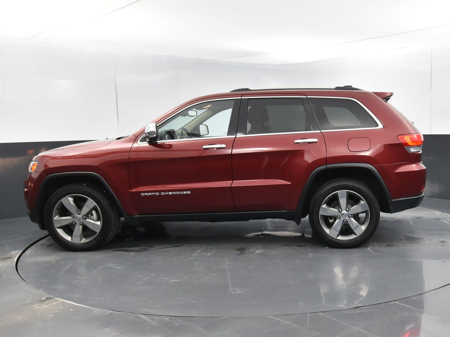 Used 2015 Jeep Grand Cherokee Limited SUV for sale in Grand Island NE