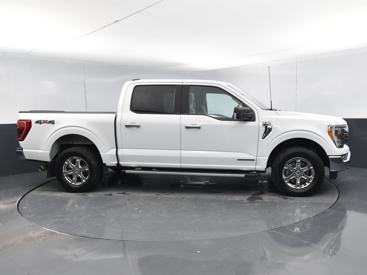 Used 2022 Ford F-150 XLT Crew Cab Truck for sale in Grand Island NE