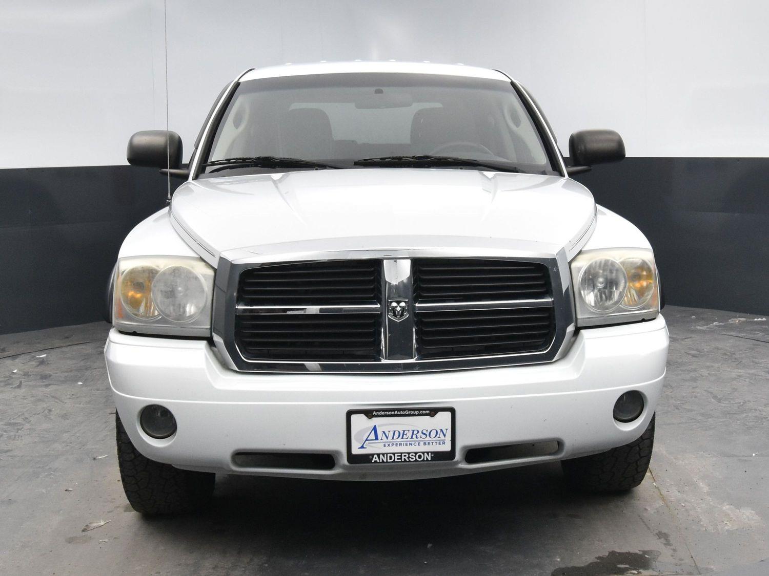 Used 2006 Dodge Dakota SLT Crew Cab Truck for sale in Grand Island NE