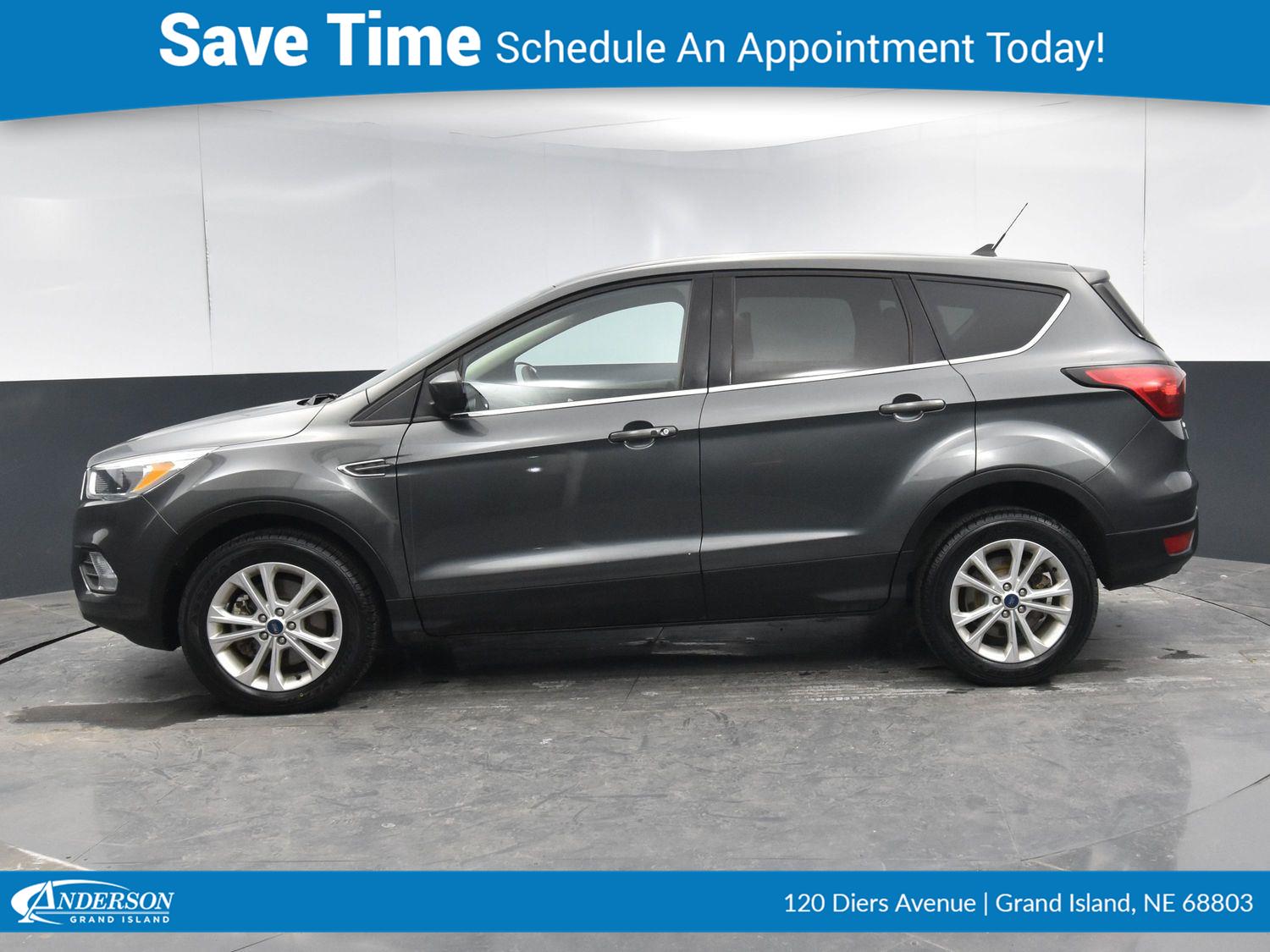 Used 2019 Ford Escape SE Stock: 2001985A